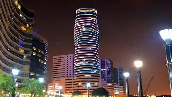 Riverfront I 1, Piso 4, Suite Vista Al Rio, Puerto Santa Ana, Guayaquil Ekvador