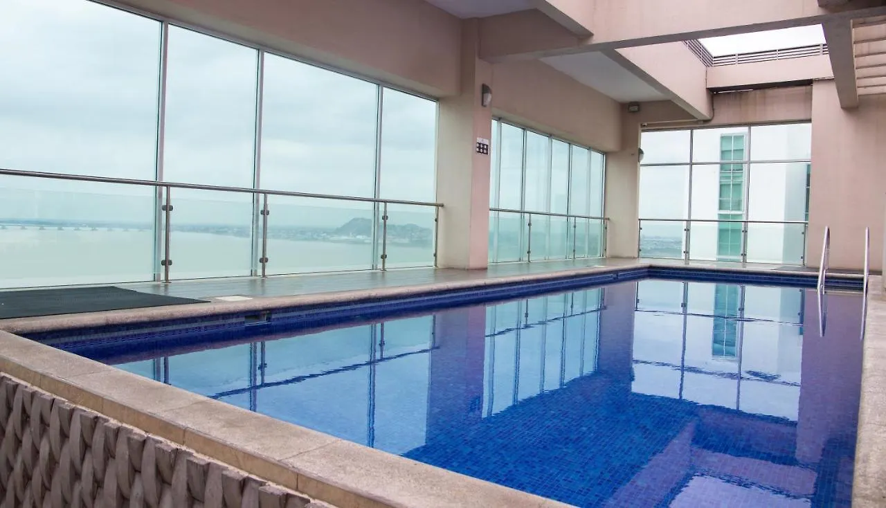 Riverfront I 1, Piso 4, Suite Vista Al Rio, Puerto Santa Ana, Guayaquil