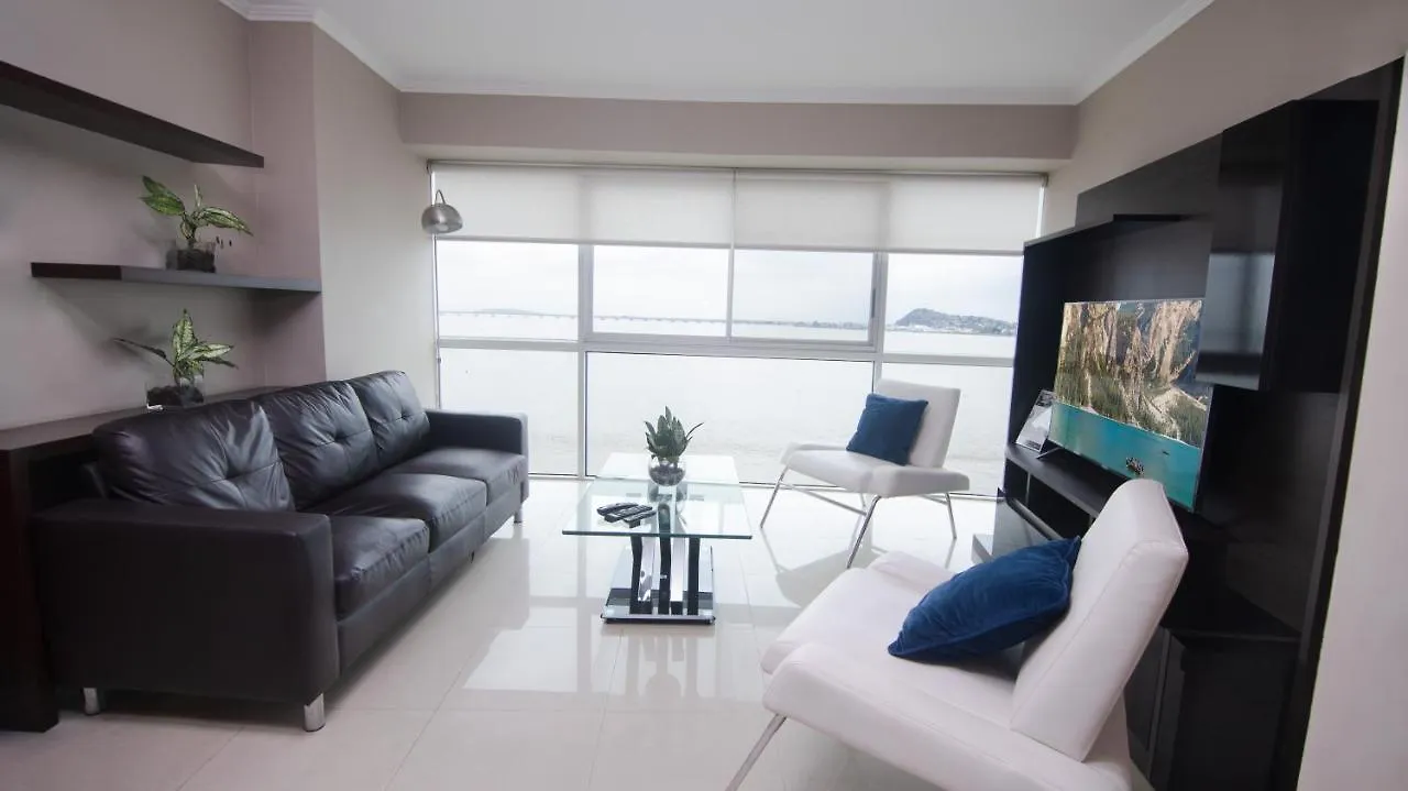 Riverfront I 1, Piso 4, Suite Vista Al Rio, Puerto Santa Ana, Guayaquil Daire
