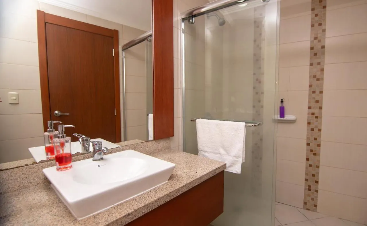 Riverfront I 1, Piso 4, Suite Vista Al Rio, Puerto Santa Ana, Guayaquil